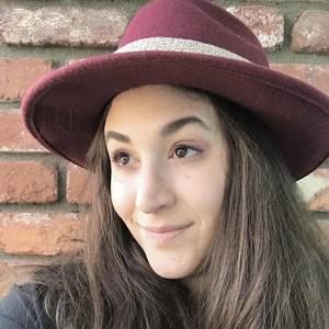 Meet your Posher, Tzivie